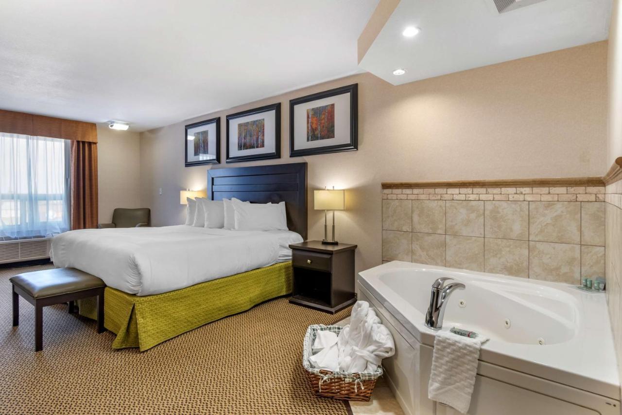 Best Western Bonnyville Inn & Suites Ngoại thất bức ảnh