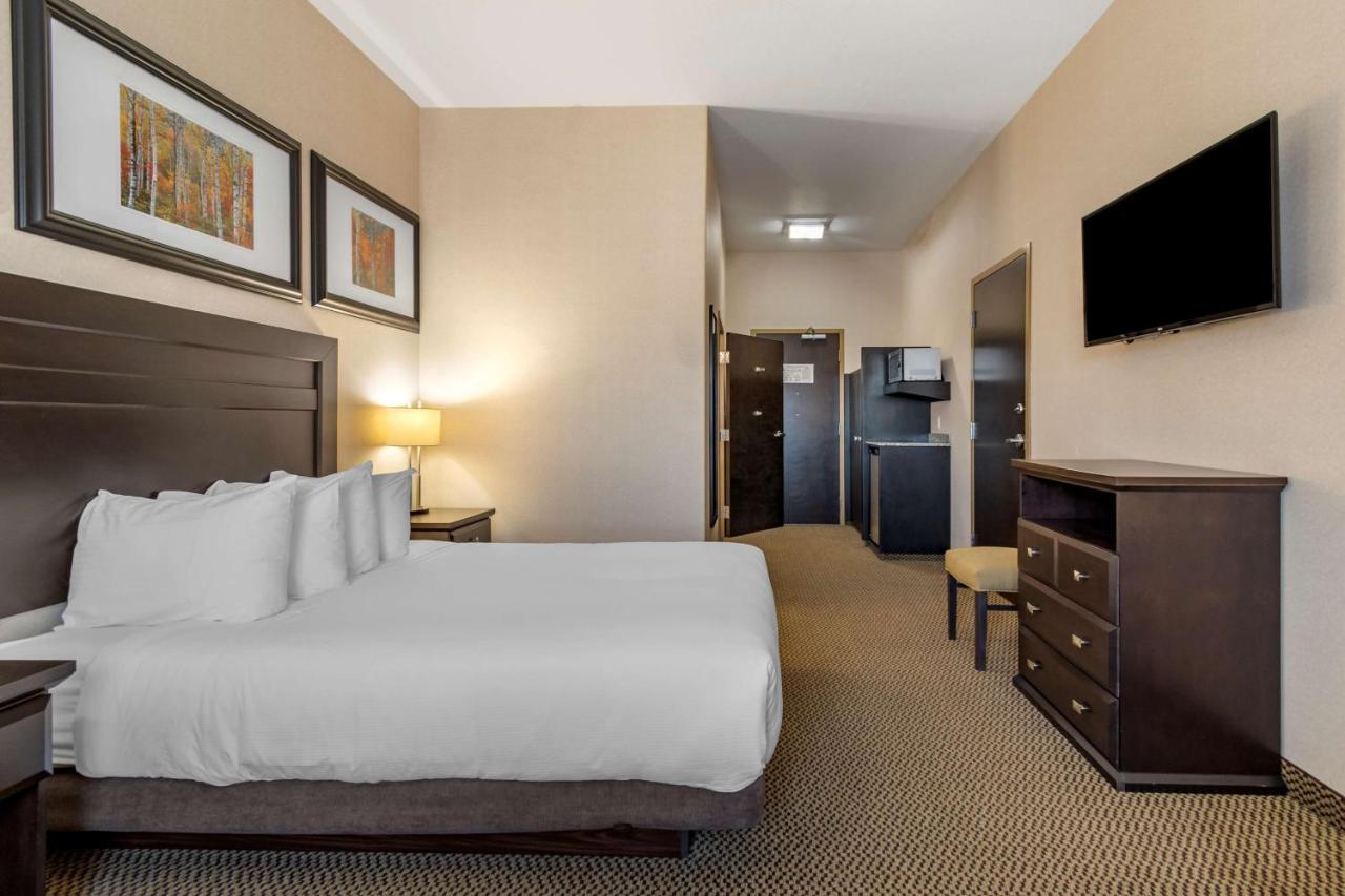 Best Western Bonnyville Inn & Suites Ngoại thất bức ảnh