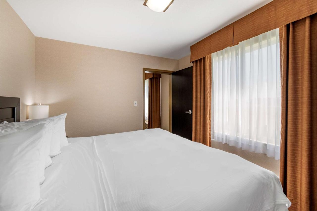 Best Western Bonnyville Inn & Suites Ngoại thất bức ảnh