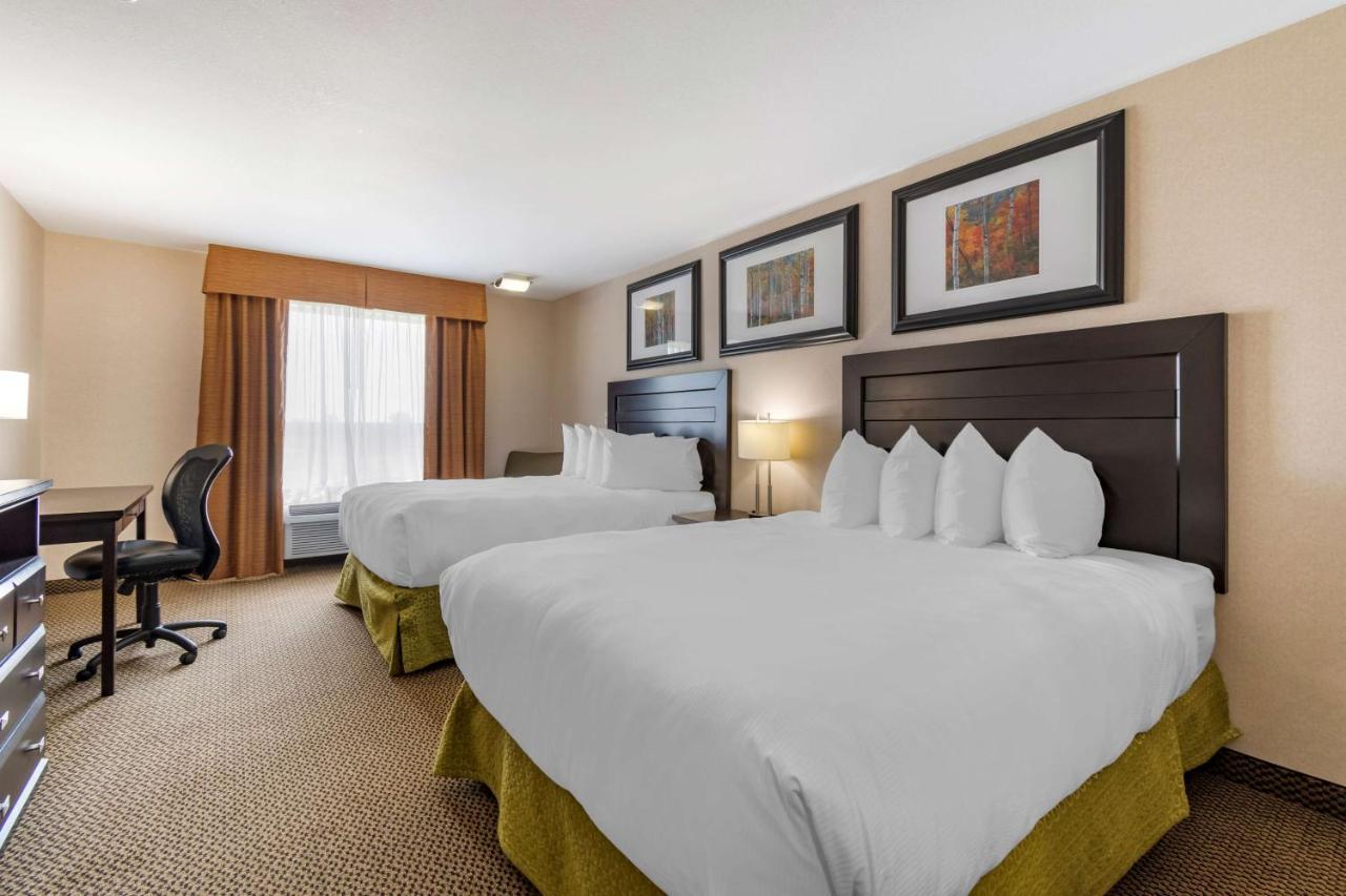 Best Western Bonnyville Inn & Suites Ngoại thất bức ảnh