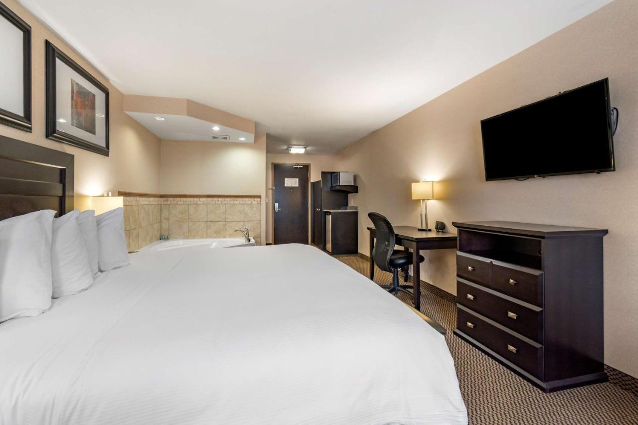 Best Western Bonnyville Inn & Suites Ngoại thất bức ảnh
