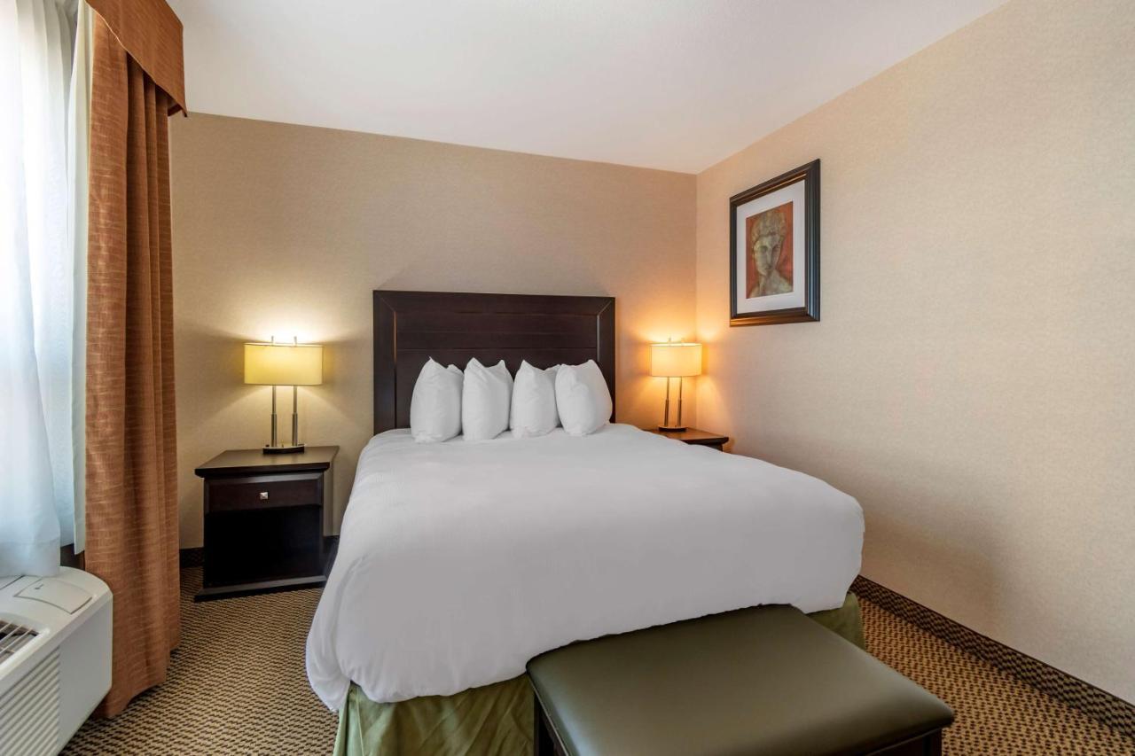 Best Western Bonnyville Inn & Suites Ngoại thất bức ảnh
