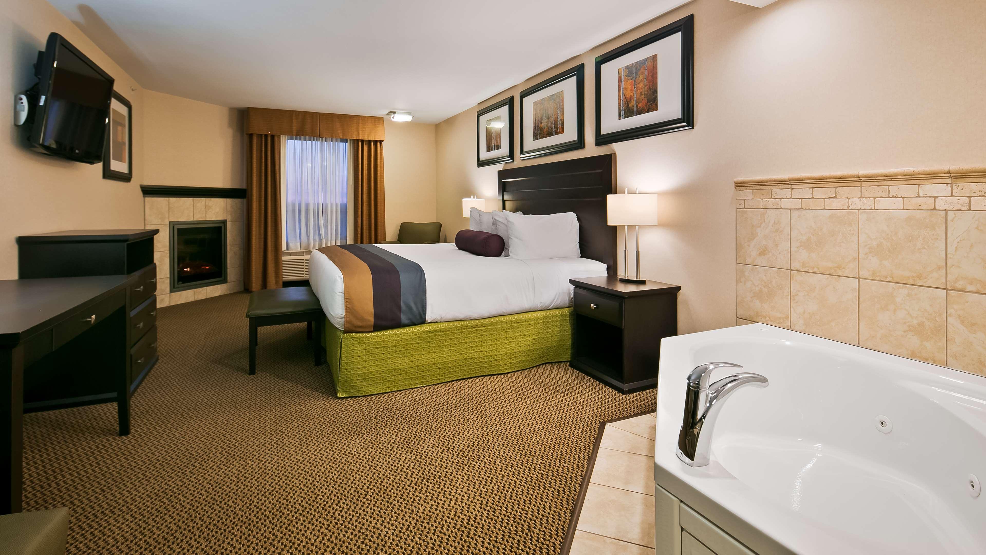 Best Western Bonnyville Inn & Suites Ngoại thất bức ảnh