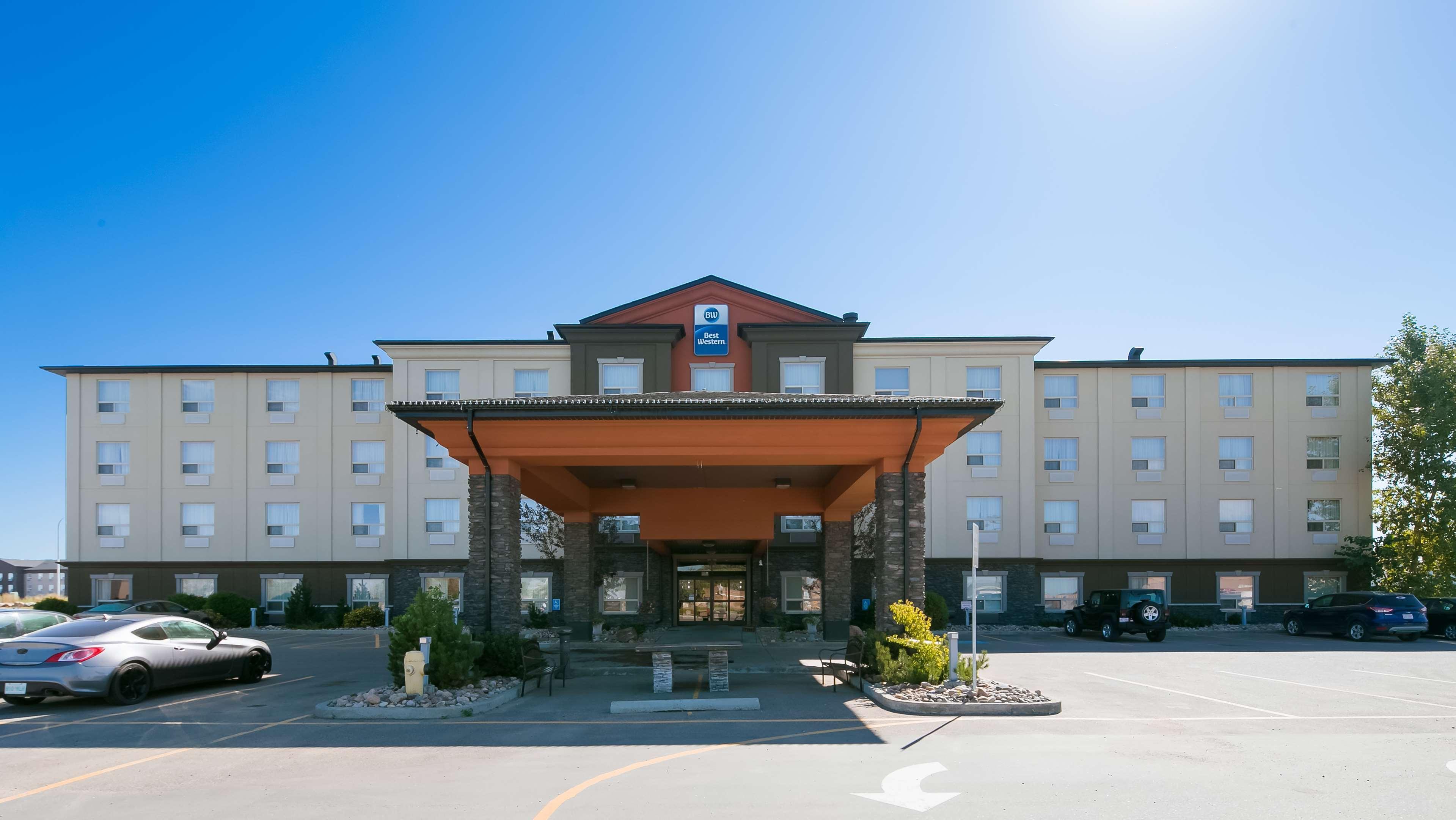Best Western Bonnyville Inn & Suites Ngoại thất bức ảnh