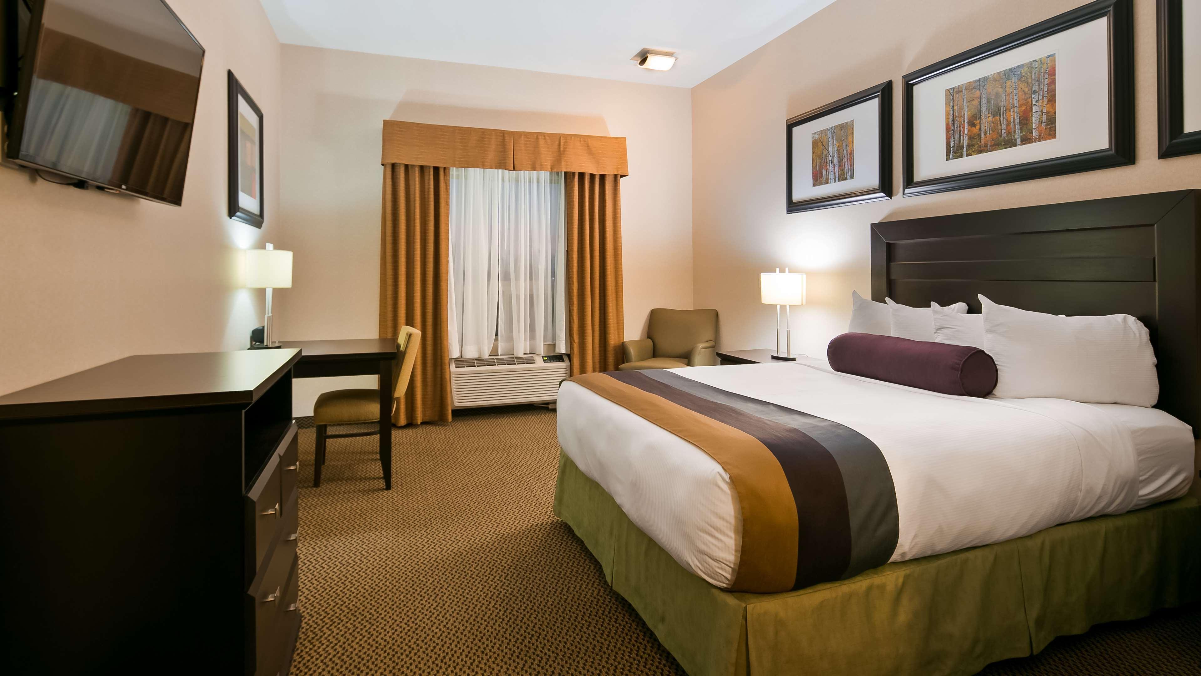 Best Western Bonnyville Inn & Suites Ngoại thất bức ảnh