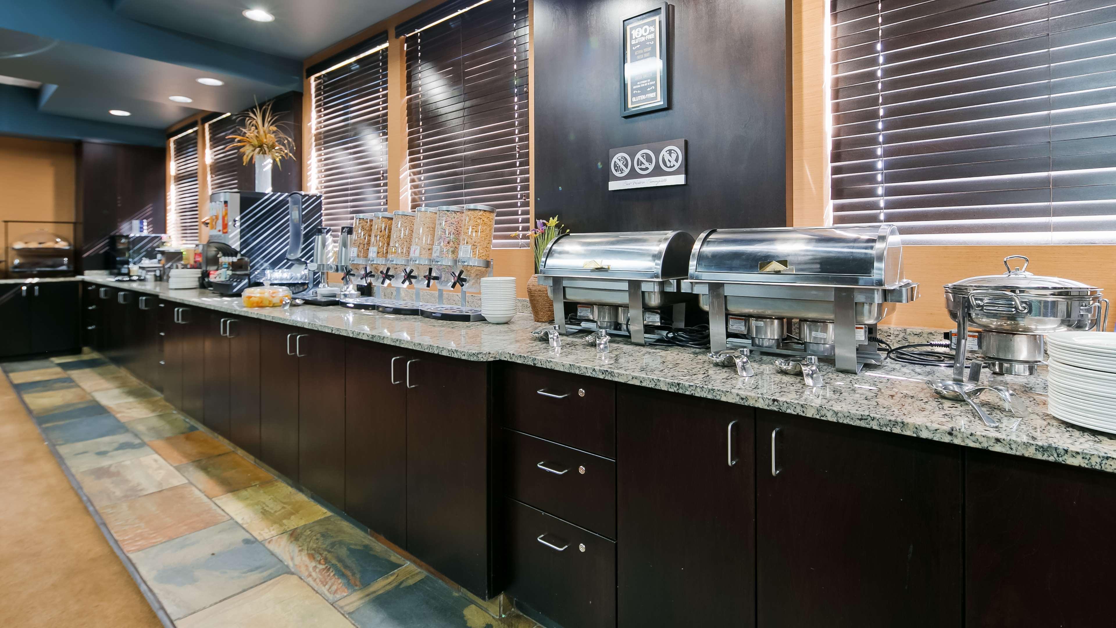 Best Western Bonnyville Inn & Suites Ngoại thất bức ảnh