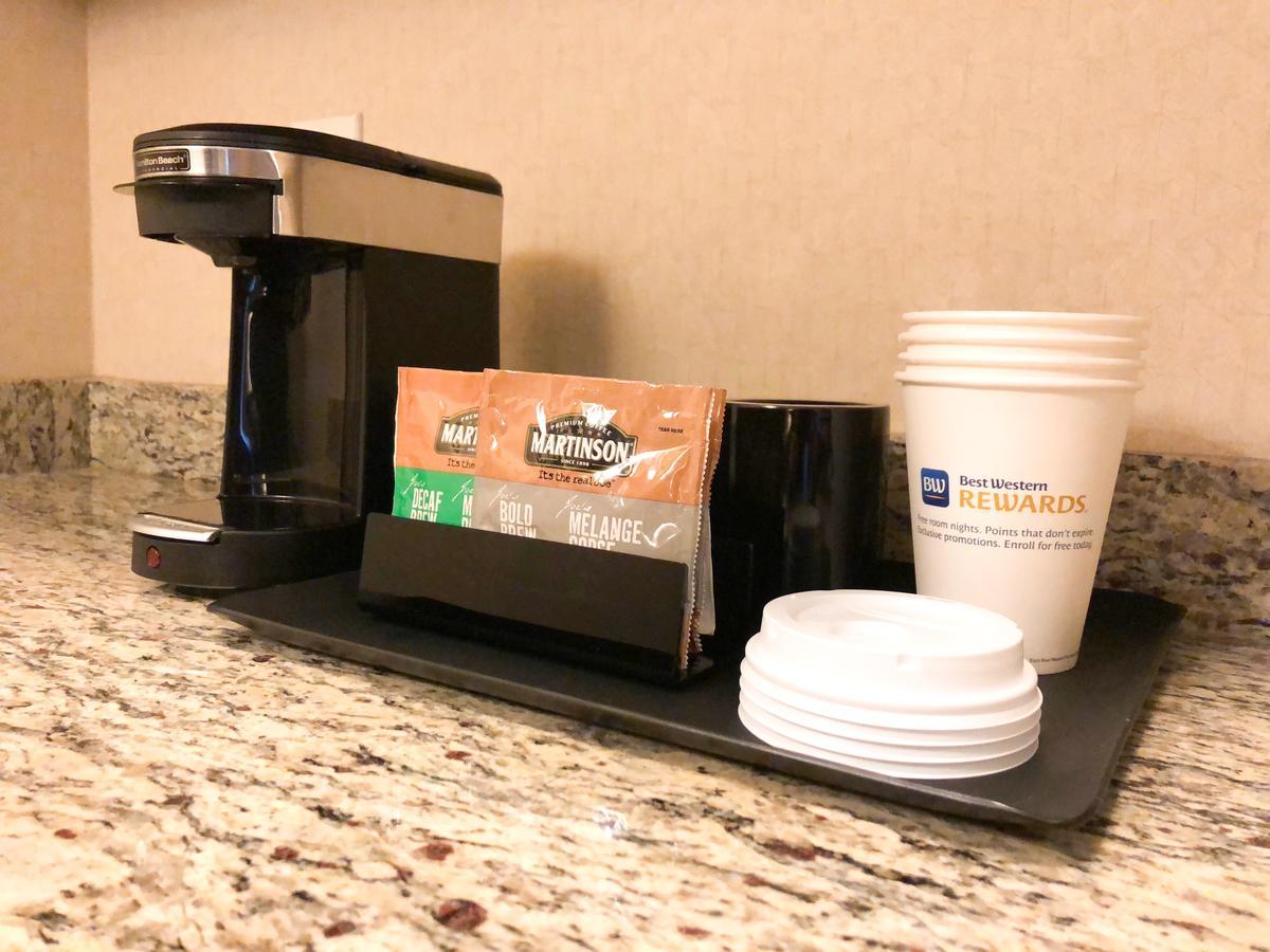 Best Western Bonnyville Inn & Suites Ngoại thất bức ảnh